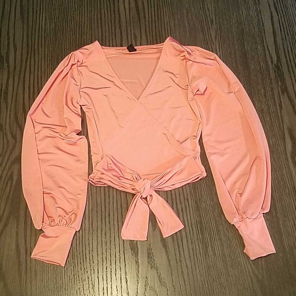 Balloon sleeve crop top